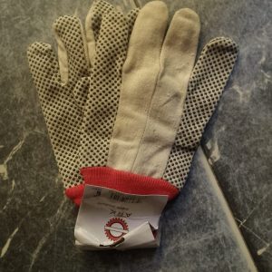 Dotted Gloves