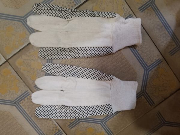 Robust Dotted Gloves
